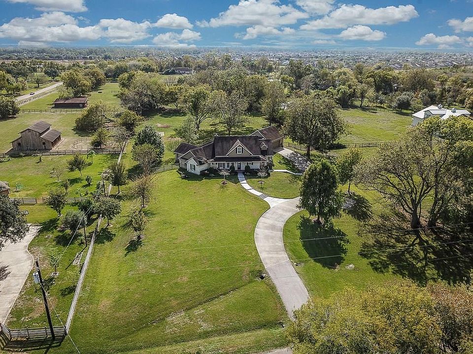 1st image of 8014 Stinson Dr