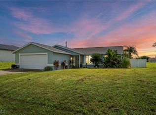 2019 NE 9th Pl, Cape Coral, FL 33909