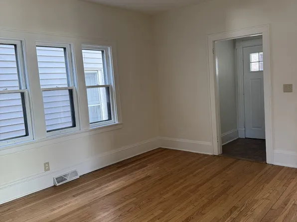 2658 N Bremen St, Milwaukee, WI 53212