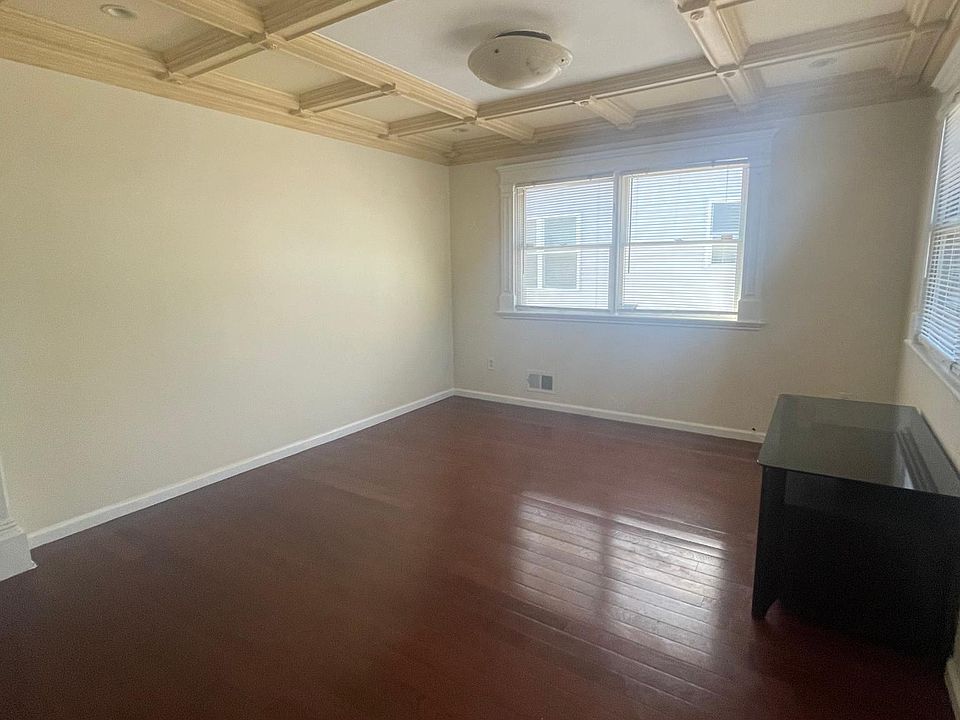 1st image of 330 Seguine Ave #1A