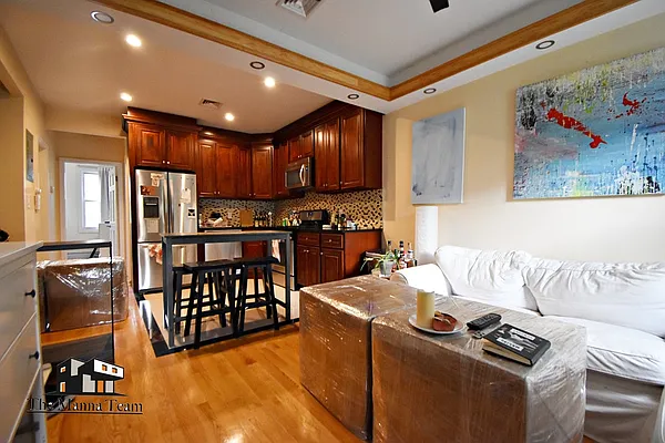 Rented by Bold New York | media 10