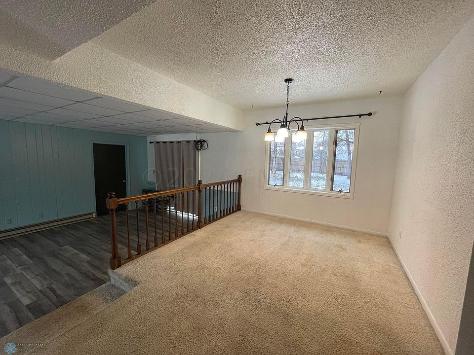 724 1st St, Milnor, ND 58060 Zillow