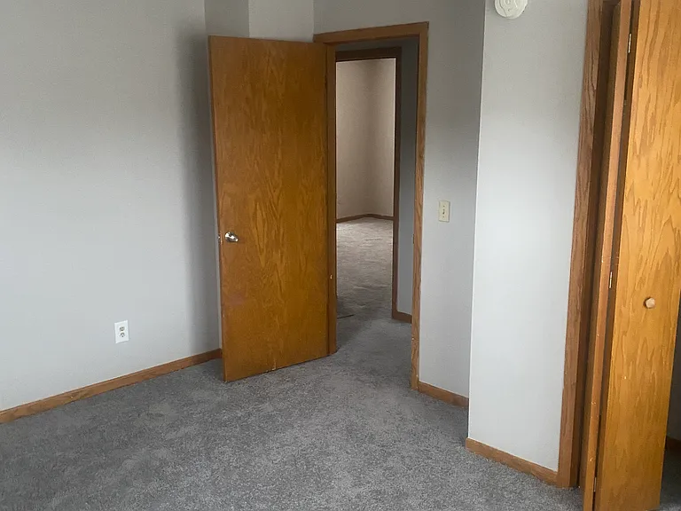 2643 Lyndale Ave N — Photo 4