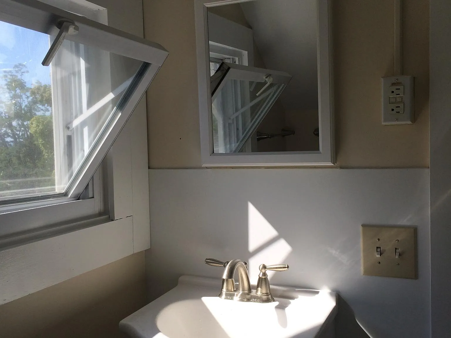 2 bed, 800 sqft, $2,165 — Photo 4