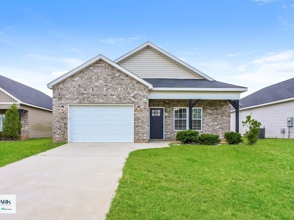 219 Beau Claire Cir
