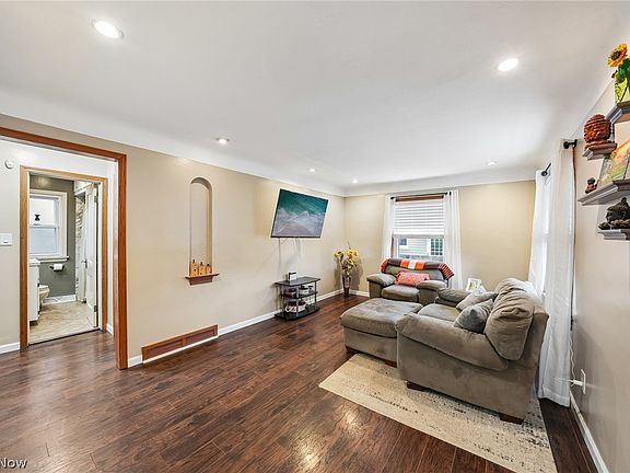 5th image of 4319 Rockland Dr