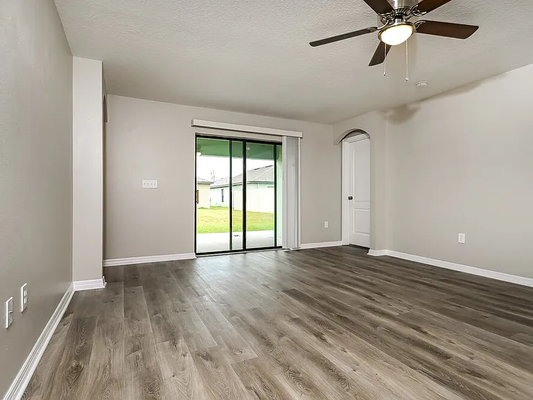 920 Wynnmere Walk Ave — Photo 4