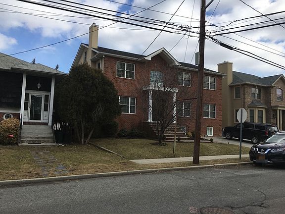 2nd image of 376 Longacre Ave