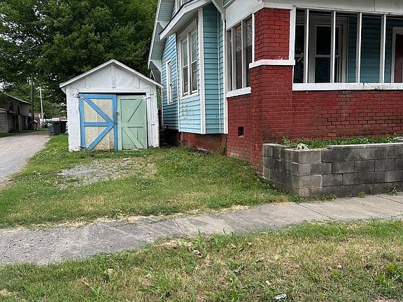 3rd image of 612 N 11th St