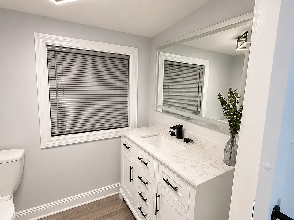 NW 12th St