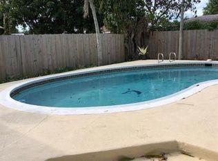 2020 Arcadia Dr, Hollywood, FL 33023