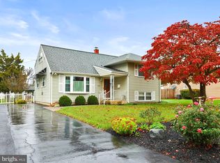 1316 Livingston Rd, York, PA 17404