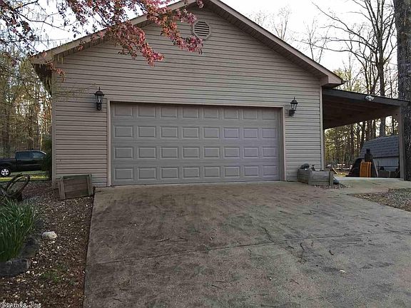 3rd image of 207 Arlington Dr