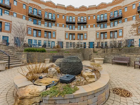 7738 N Sheridan Rd APT 1R, Chicago, IL 60626