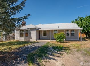 614 Main Ave E, Soap Lake, WA 98851