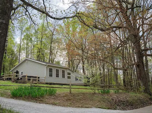 8126 Bear Run Rd, Logan, OH 43138