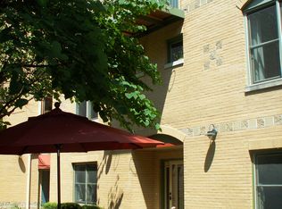 414 Wisconsin Ave APT A, Oak Park, IL 60302
