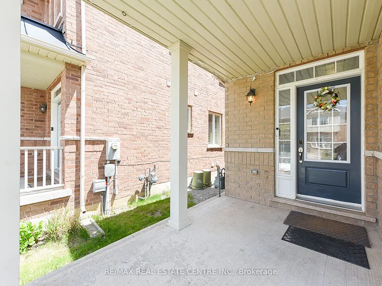 682 Megson Ter — Photo 3