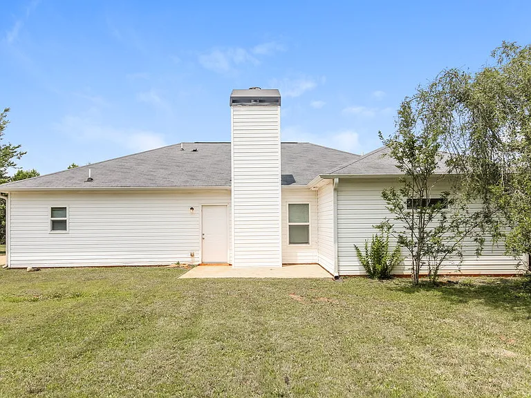 160 Avery Dr — Photo 16