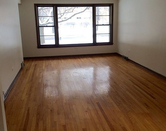 2nd image of 5634 N Natoma Ave