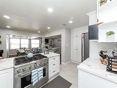 5th image of 7941 Caldwell Ave