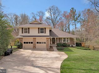 10052 Oakley Ct, Vienna, VA 22181