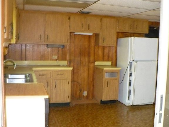 3rd image of 213 Thompsonville Rd