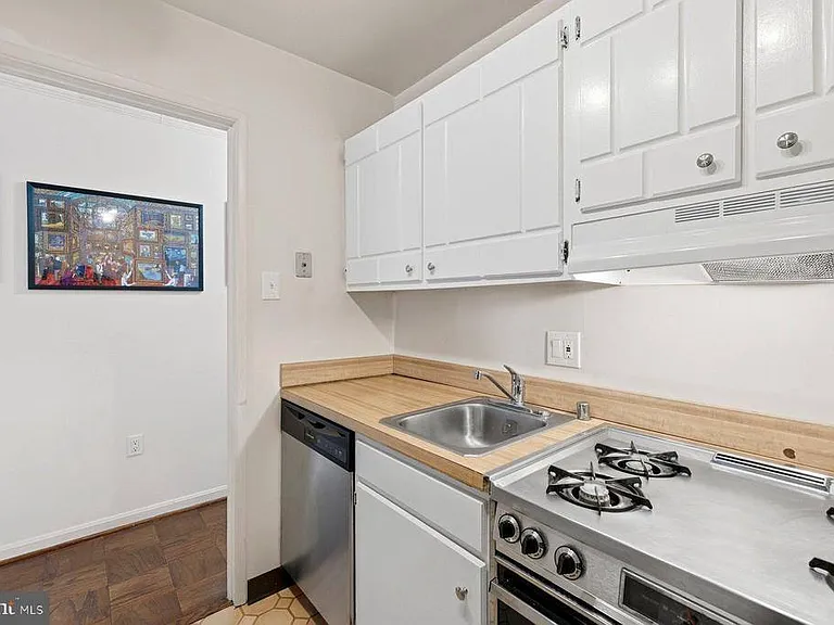 1280 21st St NW #302 — Photo 16