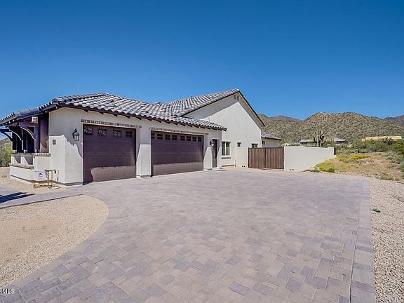 3rd image of 2613 N Calderon Cir
