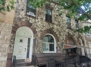 38 N 11th St, Reading, PA 19601
