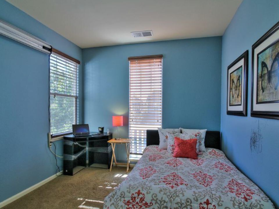 1st image of 34171 Valle Dr