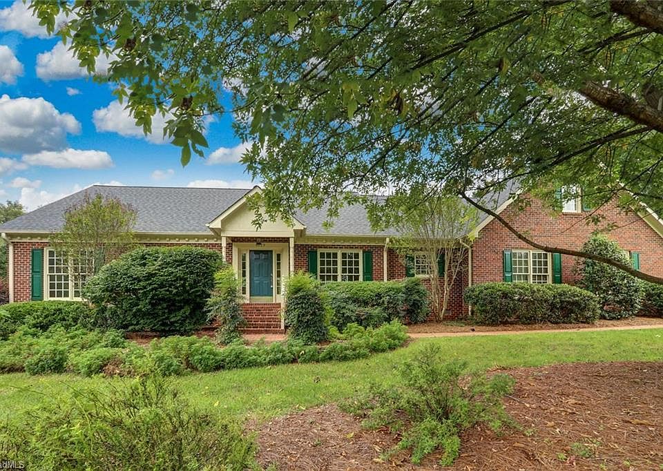 1st image of 6029 Great Oaks Dr