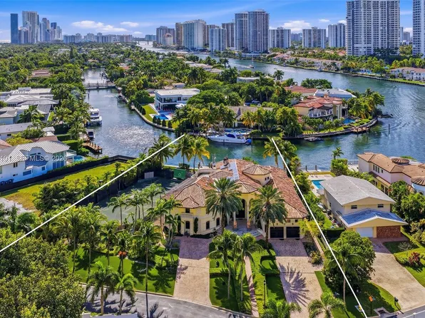 680 Golden Beach Dr, Golden Beach, FL 33160