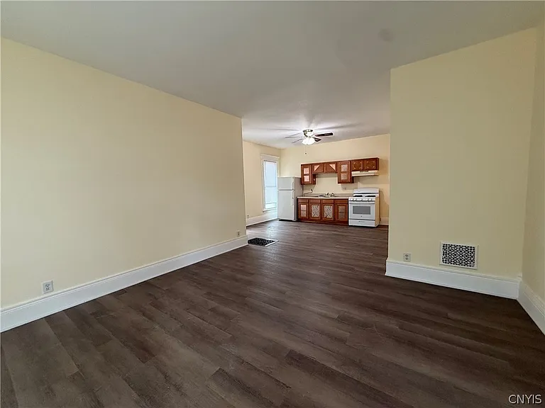 416 Danforth St #1F — Photo 5