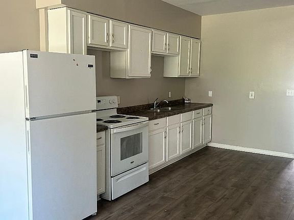 3rd image of 1204 7th St E