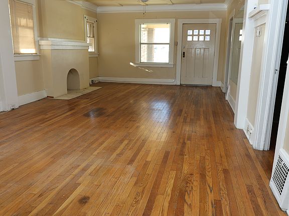 3rd image of 2900 Grant Ave