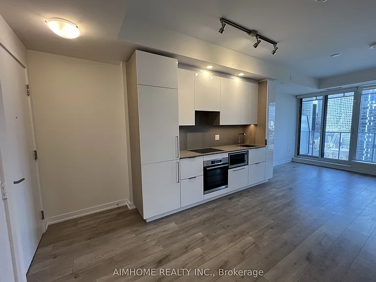 28 Freeland St #2305 — Photo 5