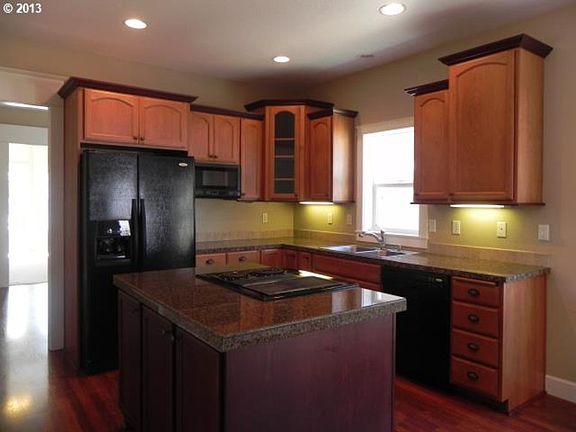 3rd image of 7906 NE 159th Ave