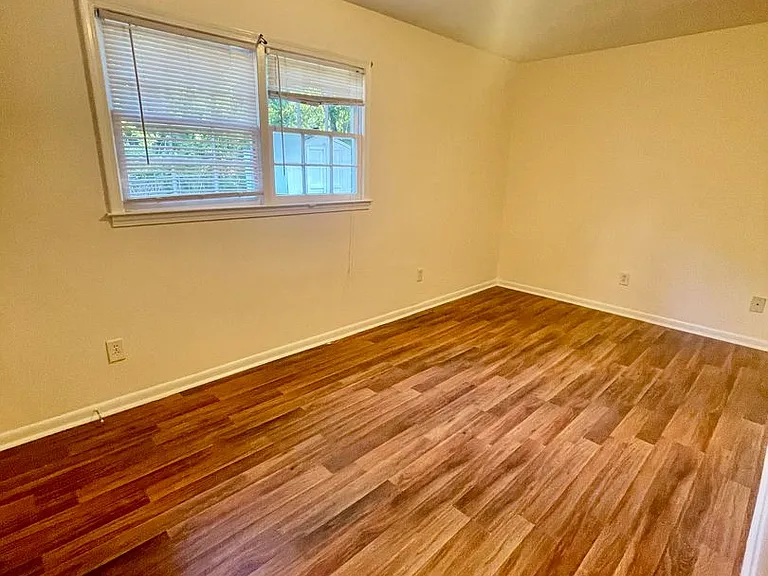 987 Pebble Rd — Photo 12
