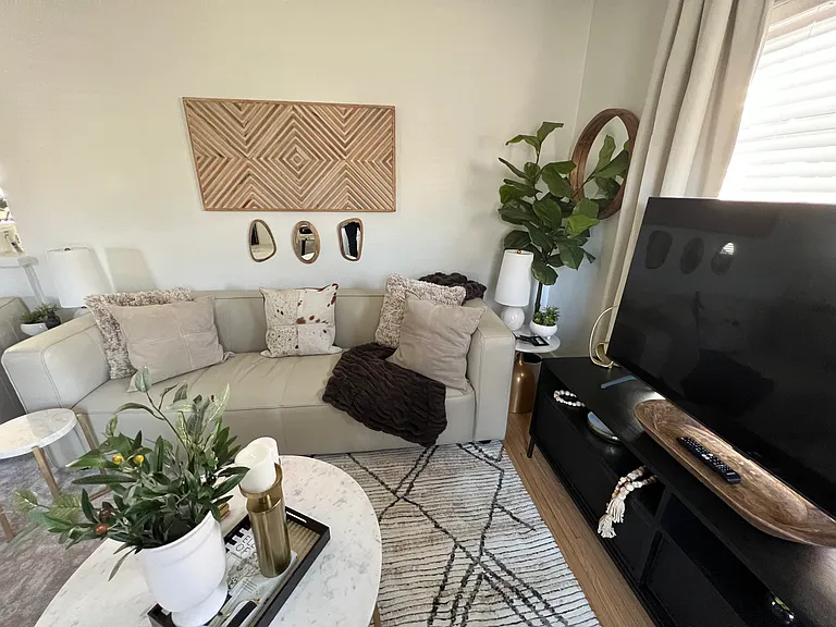 909 N Woodrow Ave — Photo 12