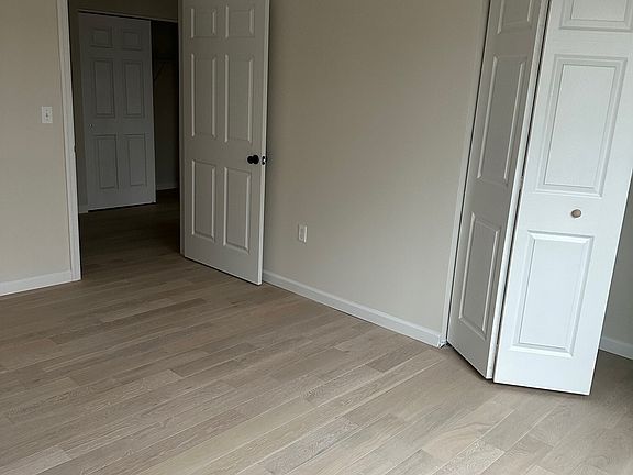 3rd image of 54 Wall St #10944468