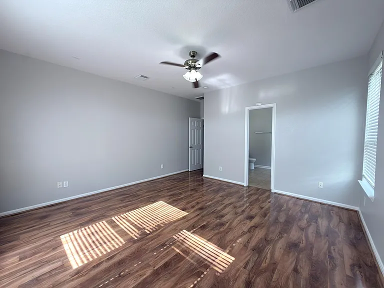 2926 Richland Spring Ln — Photo 6