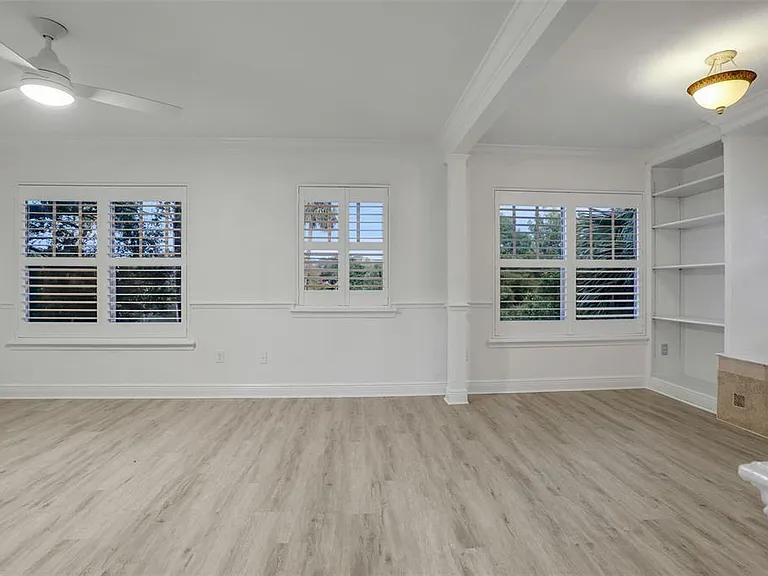 148 S Thornton Ave — Photo 40