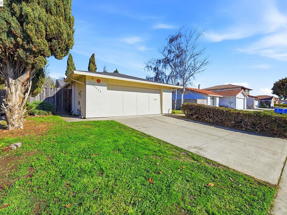 1st image of 32533 Regents Blvd