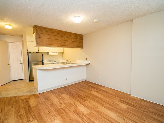 3rd image of 1200 College Ave APT 208