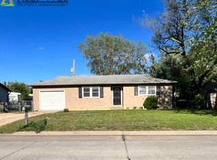 2114 Spain Dr, Manhattan, KS 66502