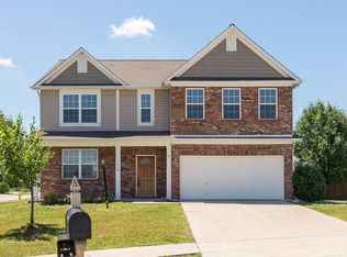 1119 Boxwood Ln, Greenwood, IN