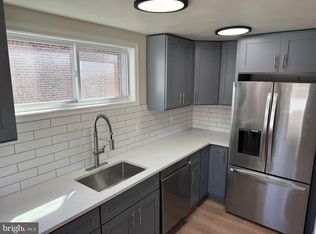 323 Spruce St, Glenolden, PA 19036