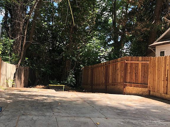5th image of 1313 D St