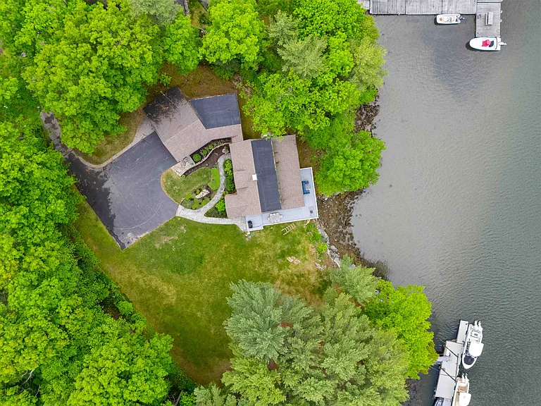 6 Sagamore Grv — Photo 63